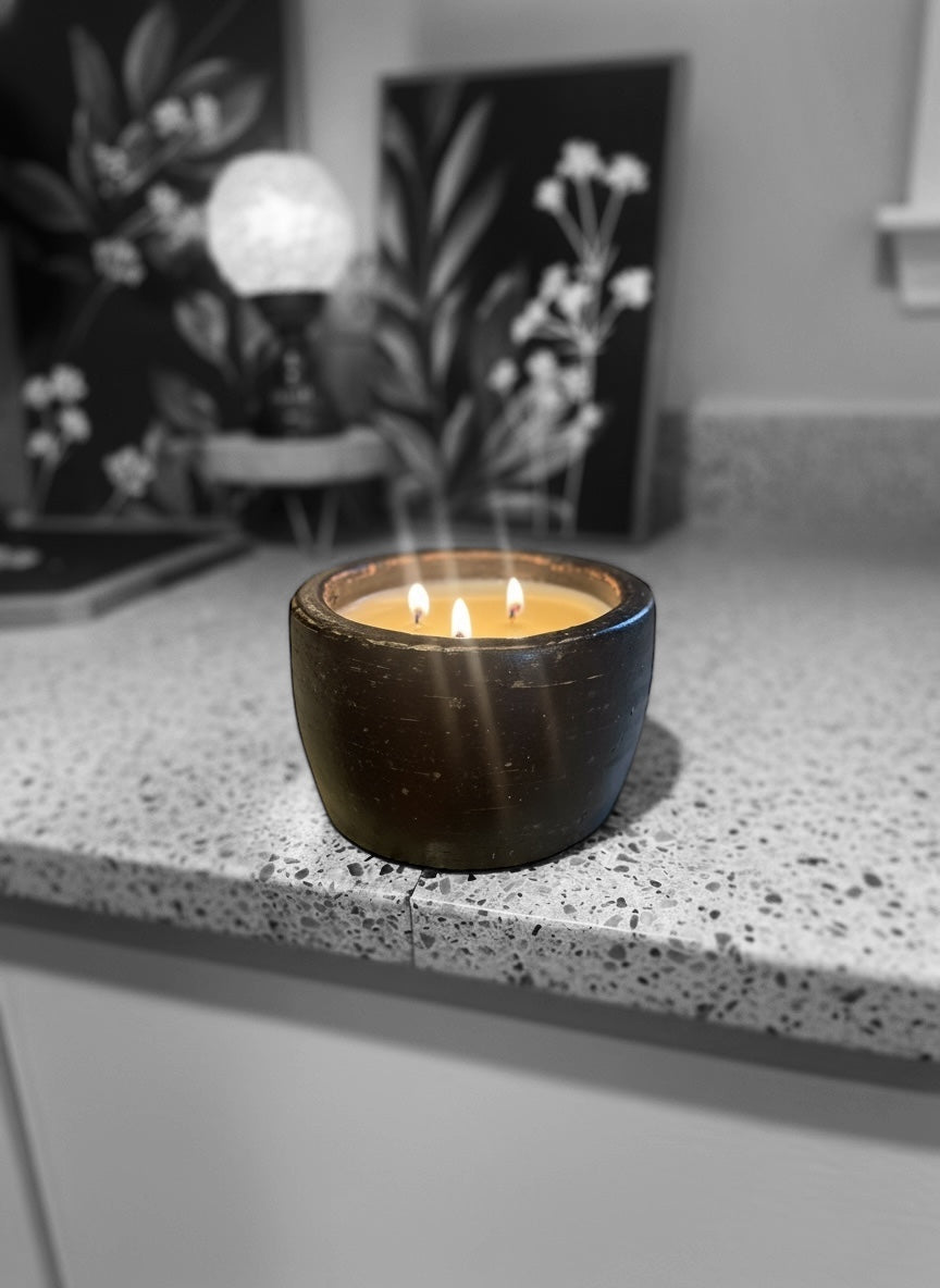 Elegant Black Bowl Candle